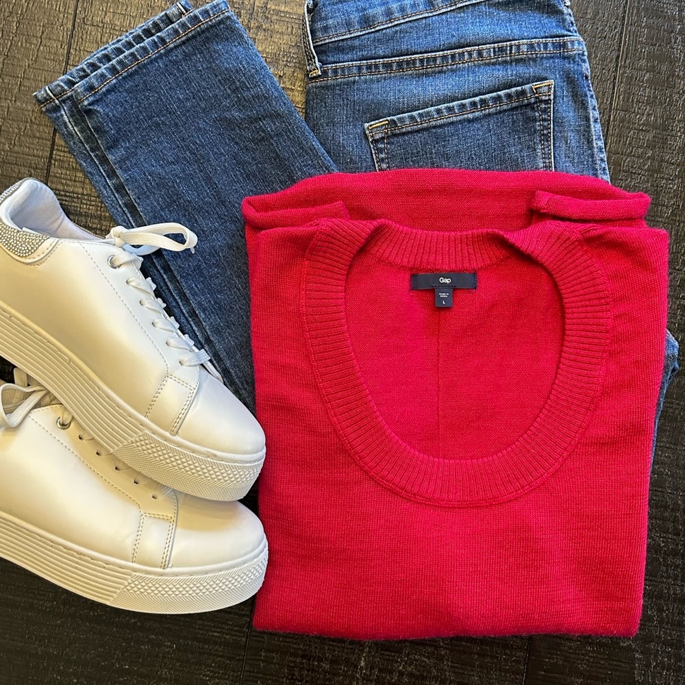 Gap Sweater Size L